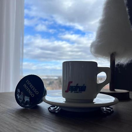 West Panorama Penthouse - Apartment With A Fantastic View Of The City Сомбатели Екстериор снимка